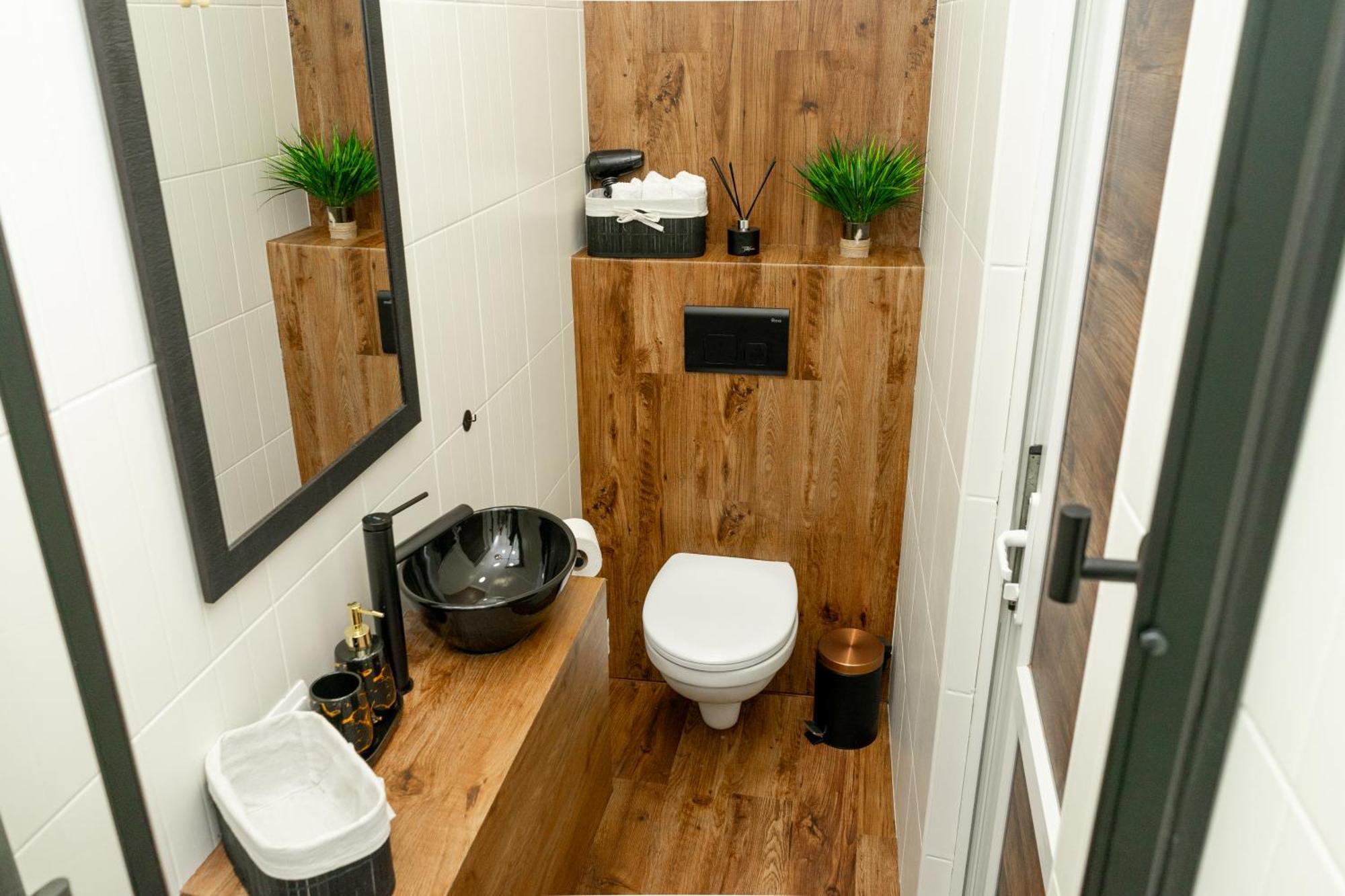 Charming Apartments In The Heart Of Lviv - Valova, Nasypna Str Exterior photo